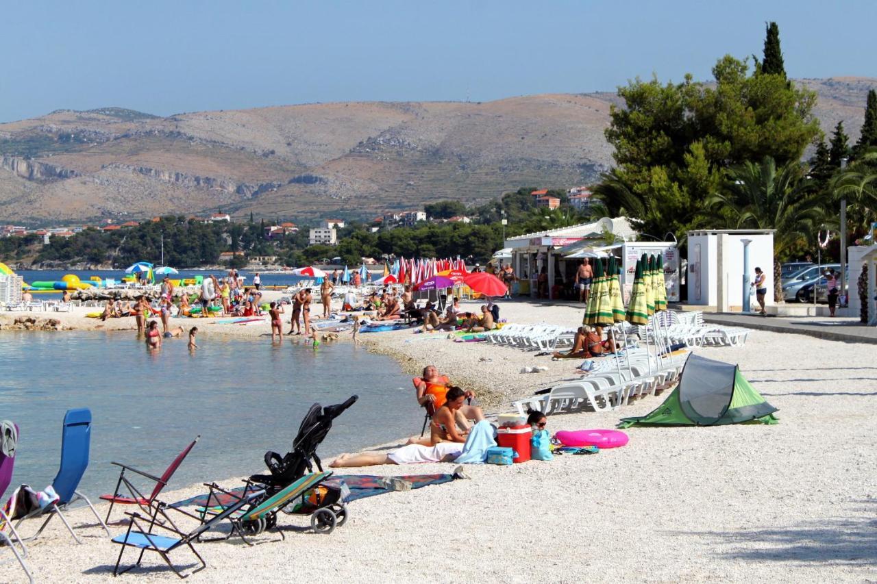 Seaside Apartments With A Swimming Pool Okrug Gornji, Ciovo - 11374 Trogir Exteriör bild
