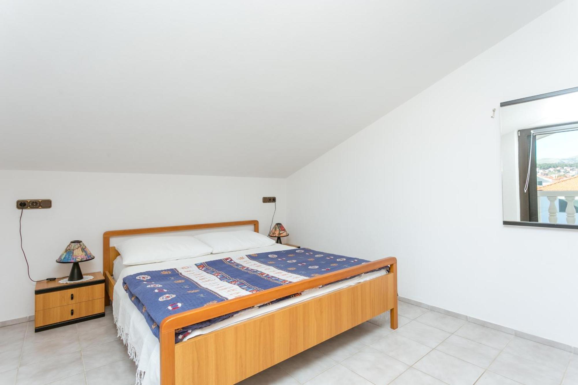 Seaside Apartments With A Swimming Pool Okrug Gornji, Ciovo - 11374 Trogir Rum bild