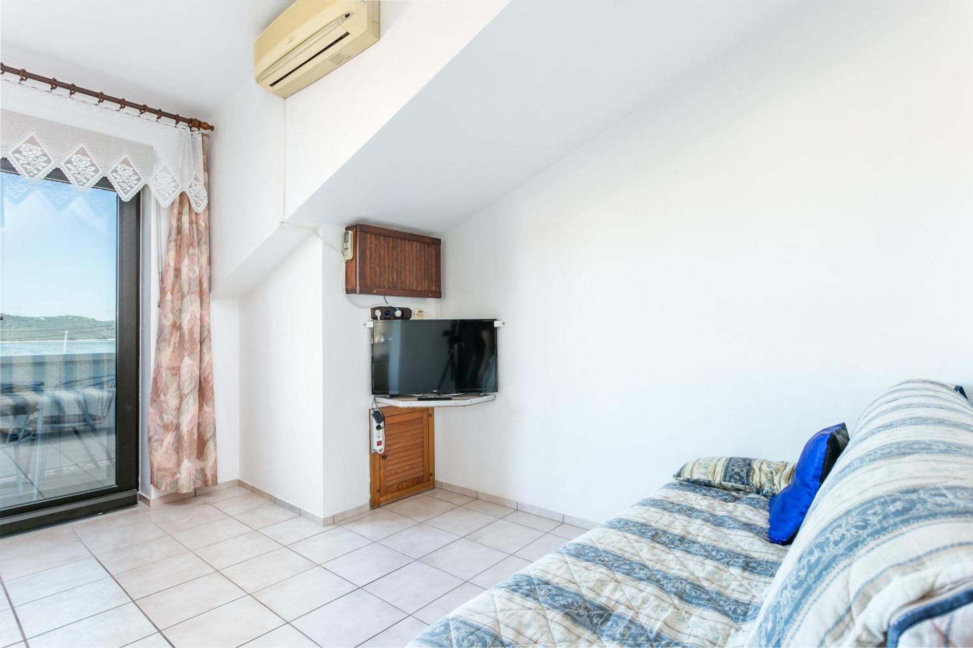 Seaside Apartments With A Swimming Pool Okrug Gornji, Ciovo - 11374 Trogir Exteriör bild
