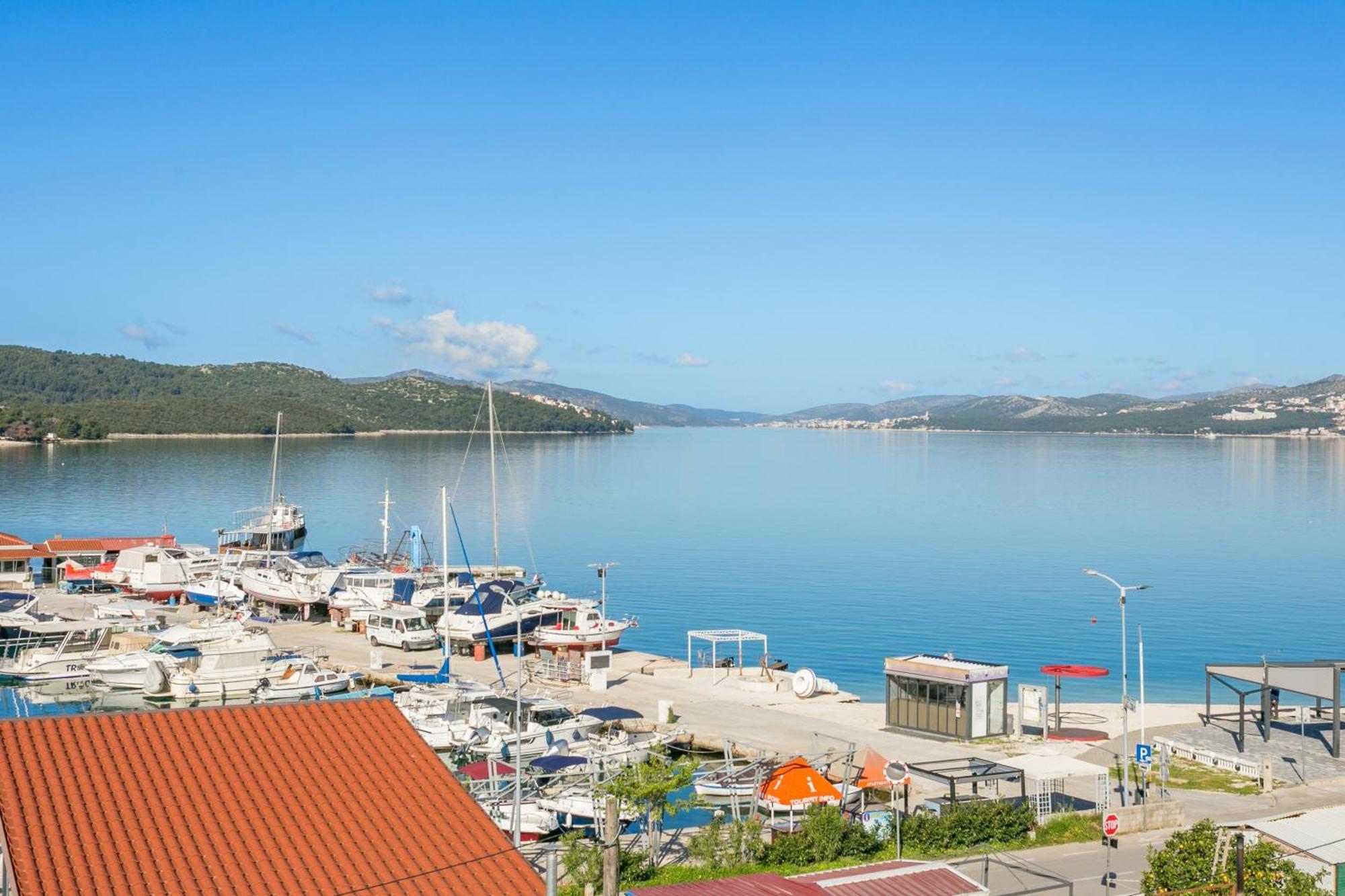 Seaside Apartments With A Swimming Pool Okrug Gornji, Ciovo - 11374 Trogir Exteriör bild