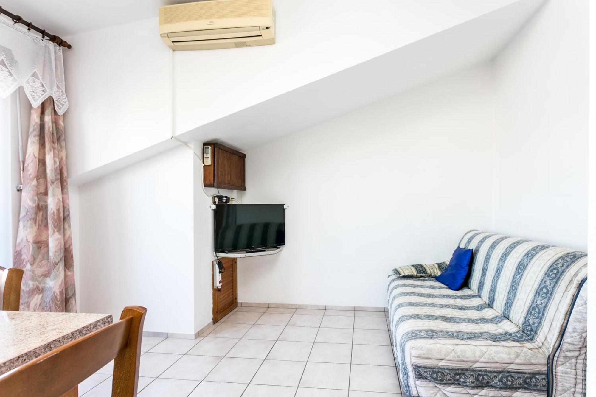 Seaside Apartments With A Swimming Pool Okrug Gornji, Ciovo - 11374 Trogir Rum bild