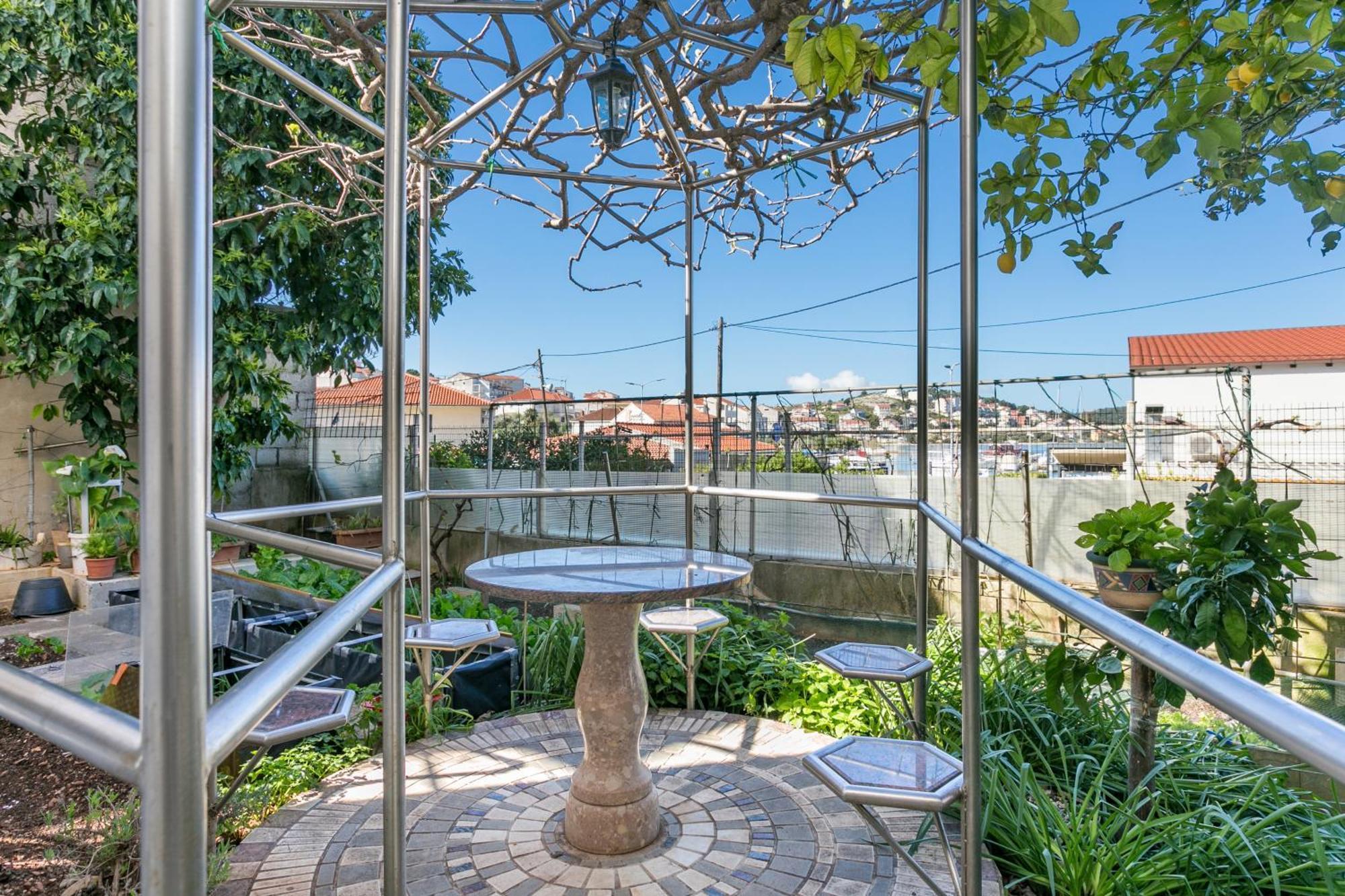 Seaside Apartments With A Swimming Pool Okrug Gornji, Ciovo - 11374 Trogir Exteriör bild