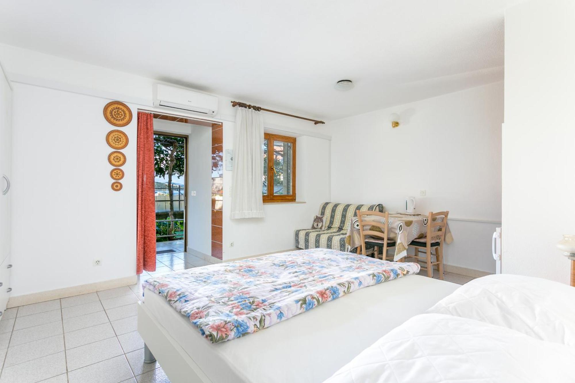 Seaside Apartments With A Swimming Pool Okrug Gornji, Ciovo - 11374 Trogir Rum bild
